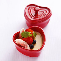 Кокот в форме сердца, 10 х 9 см, керамика, красный, серия La Cocotte, STAUB, Франция_00802170039533389221.jpg