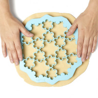 Форма  для печенья «Снежинки», 23. 5 см, ABS пластик, голубой, LEKUE, Испания_00819240053045363413.jpg