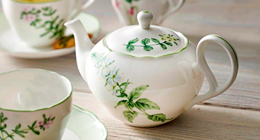 Заварочные чайники, сахарницы, молочники