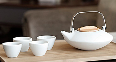 Наборы чайные и сервизы