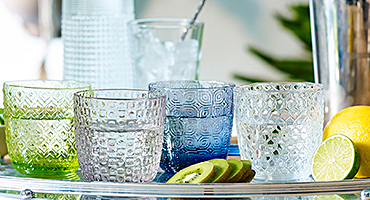 Наборы для напитков и стаканы