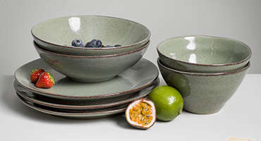 Тарелки и салатники