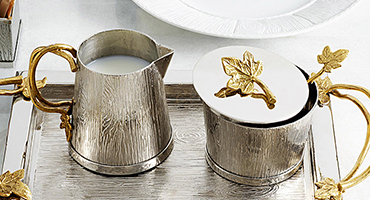 Сахарницы и молочники