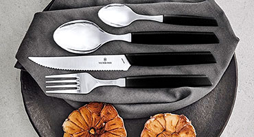 Наборы столовых приборов