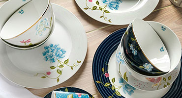 Тарелки и салатники