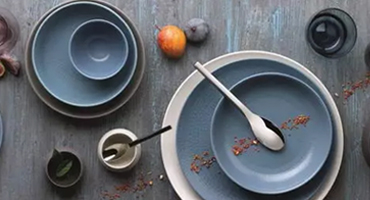 Тарелки и салатники