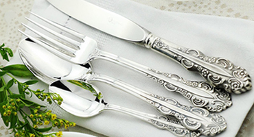 Столовые приборы
